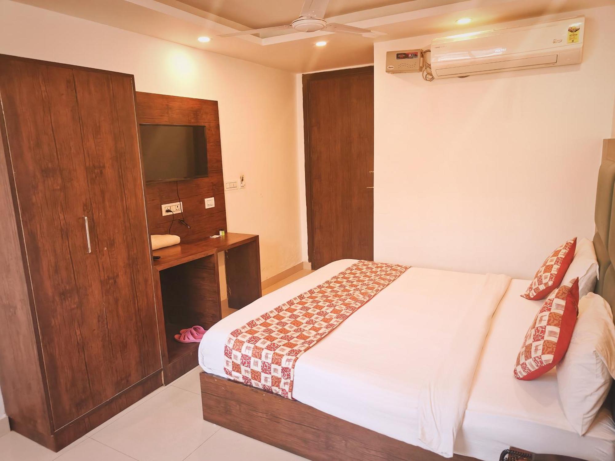 Hotel De Tark A Family Hotel Near Igi Airport Delhi New Delhi Extérieur photo